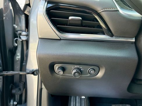 Used 2021 Chevrolet Traverse RS w/ LPO, Floor Liner Package image 10