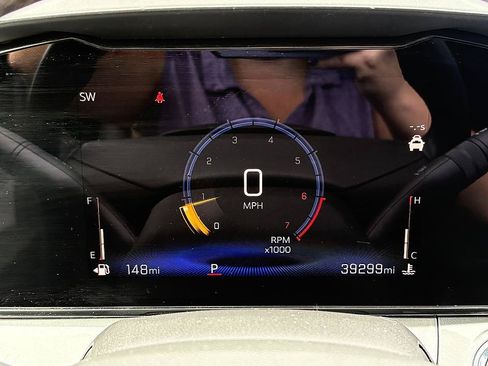 Used 2024 Chevrolet Trax LT w/ Driver Confidence Package FWD image 18
