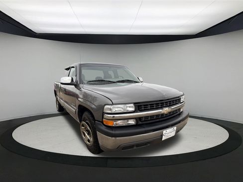 Used 2000 Chevrolet Silverado 1500 LS image 3