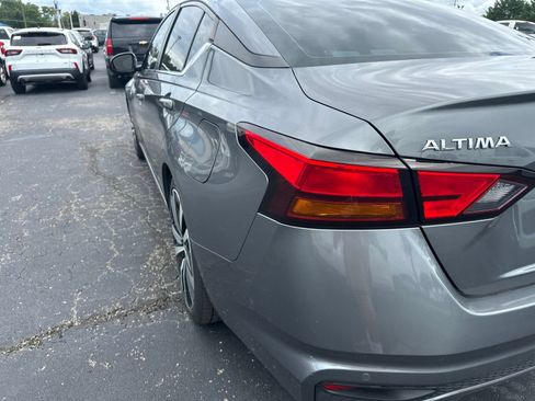 Used 2021 Nissan Altima 2.5 SR FWD image 6