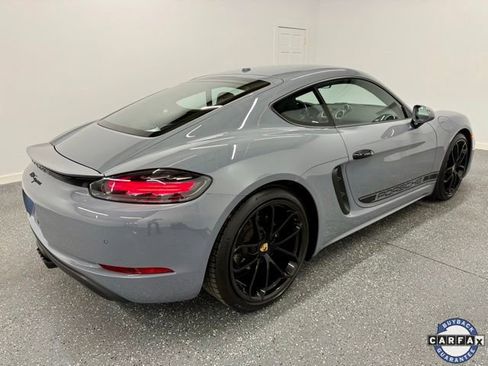 Used 2024 Porsche 718 Cayman image 11