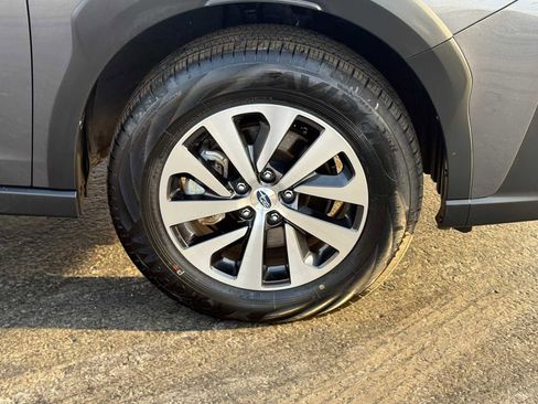 Certified 2025 Subaru Outback Premium w/ Popular Package #1A image 7