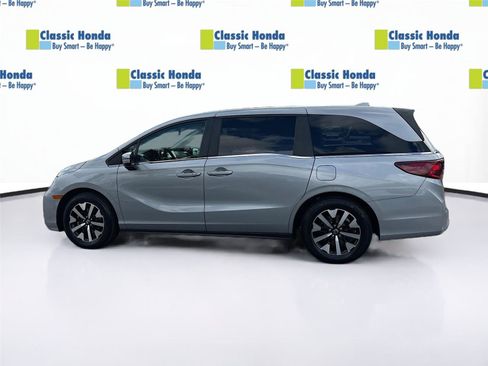 Certified 2025 Honda Odyssey EX-L image 4