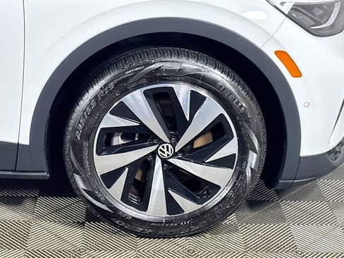 Certified 2024 Volkswagen ID.4 2WD image 24