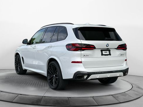 Used 2024 BMW X5 xDrive40i w/ M Sport Package AWD/4WD image 5