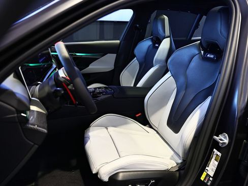 New 2027 BMW M5 w/ Executive Package AWD/4WD image 20