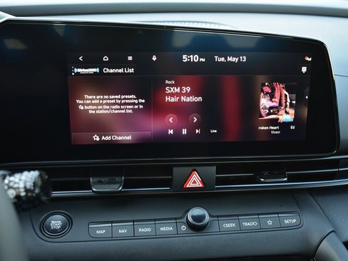 New 2025 Hyundai Elantra SEL image 37