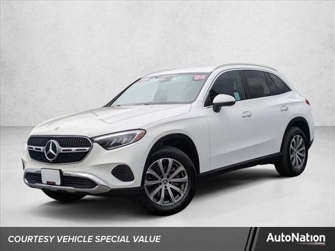 Certified 2025 Mercedes-Benz GLC 300 image 1