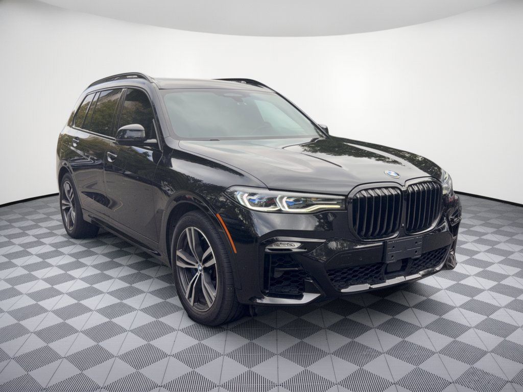 Used 2022 BMW X7 M50i AWD/4WD image 7