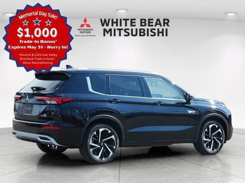 Used 2023 Mitsubishi Outlander SEL AWD/4WD image 5