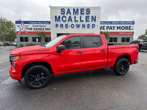 Used 2022 Chevrolet Silverado 1500 Custom image 1