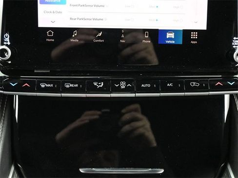 Used 2023 Jeep Wagoneer Series II image 35