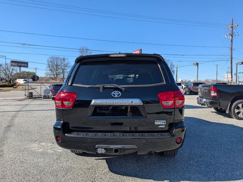 Used 2011 Toyota Sequoia Platinum image 8