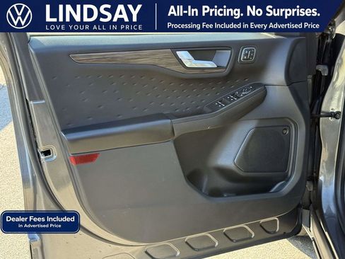 Used 2020 Ford Escape Titanium AWD/4WD image 9