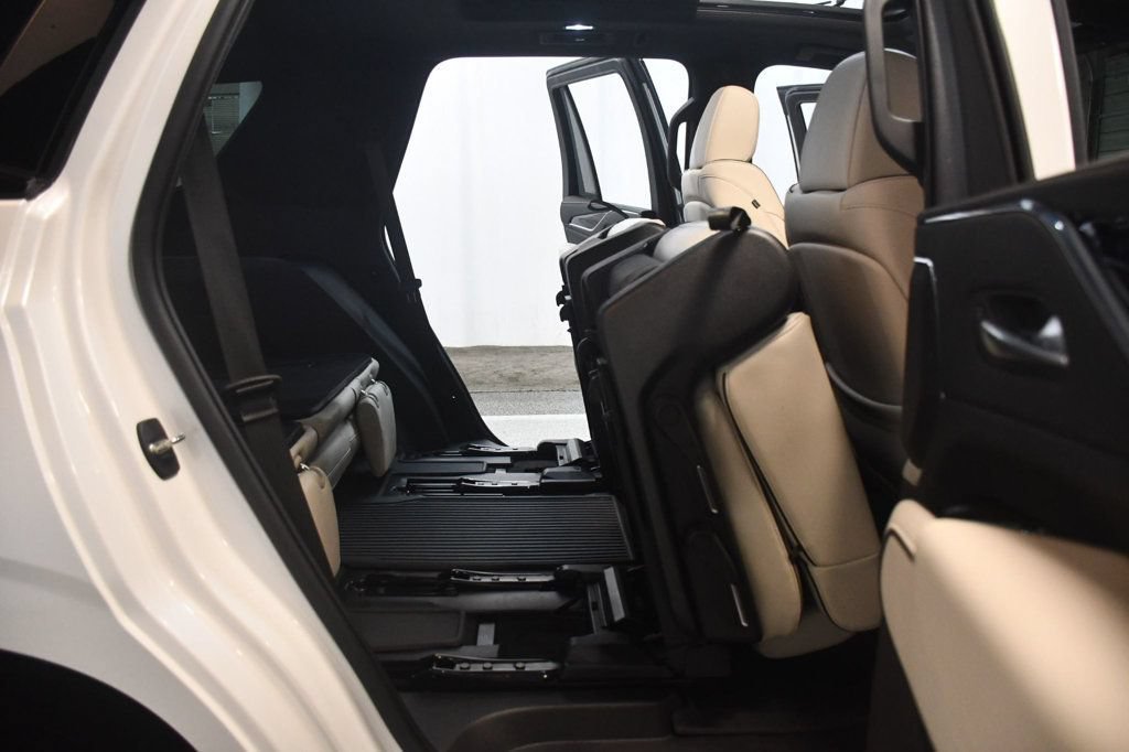 Used 2022 Cadillac Escalade Sport w/ Touring Package AWD/4WD image 41