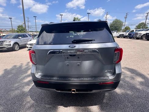Certified 2023 Ford Explorer XLT w/ Equipment Group 202A AWD/4WD image 4