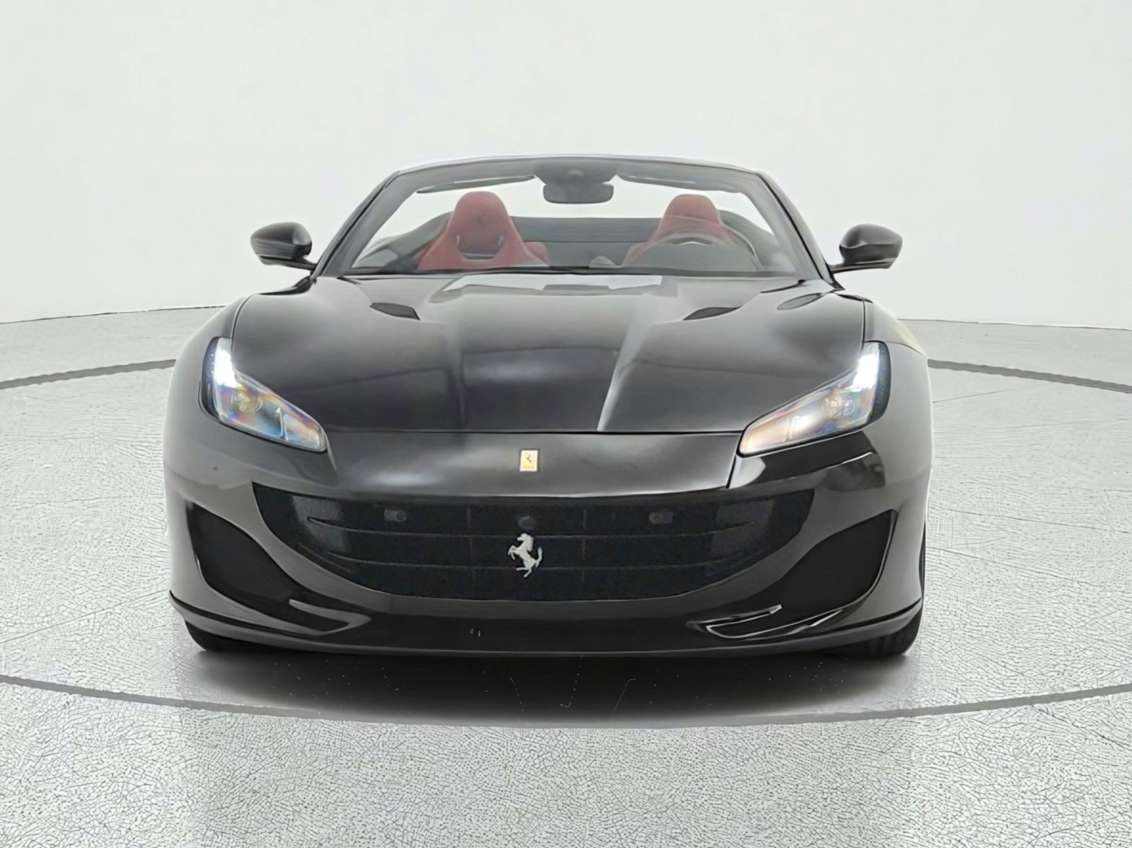 Used 2020 Ferrari Portofino RWD image 2