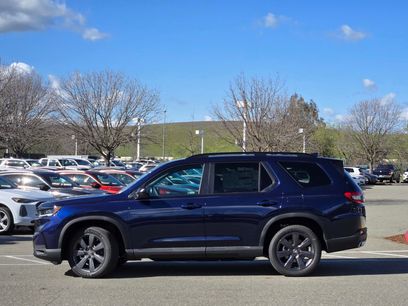 New 2025 Honda Pilot Sport