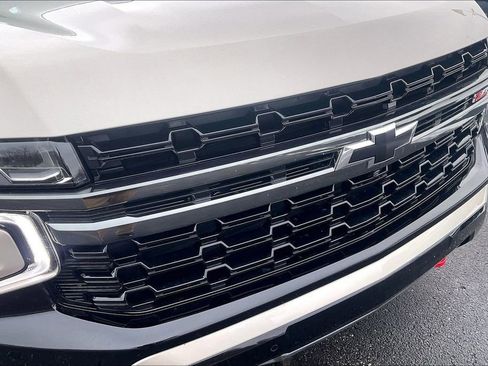 Used 2022 Chevrolet Suburban Z71 w/ Z71 Off-Road Package image 34