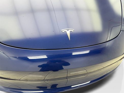 Used 2023 Tesla Model 3 Performance image 25