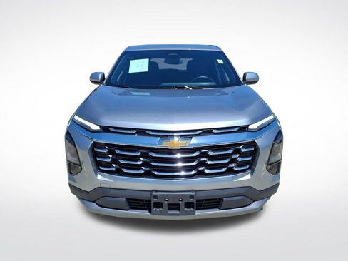 Used 2025 Chevrolet Equinox LT FWD image 2