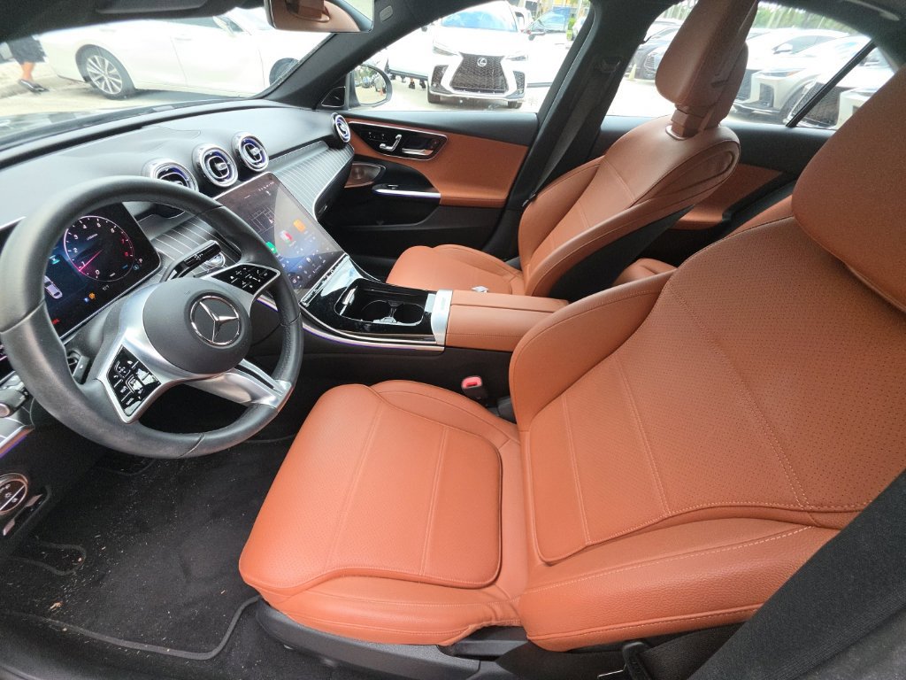 Used 2025 Mercedes-Benz C 300 Sedan image 13