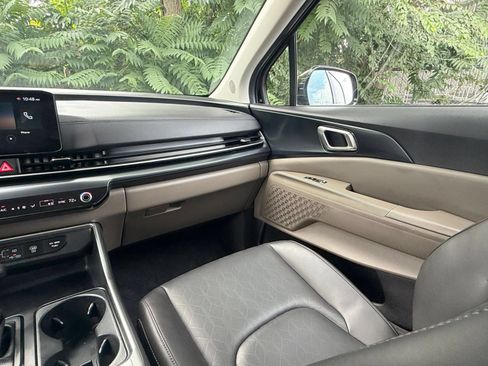 Used 2026 Kia Carnival FWD image 37