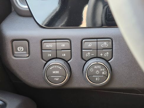 New 2026 Chevrolet Silverado 2500 LT w/ Texas Edition image 25