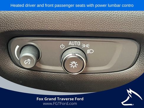 Used 2023 Chevrolet Traverse LT FWD image 17