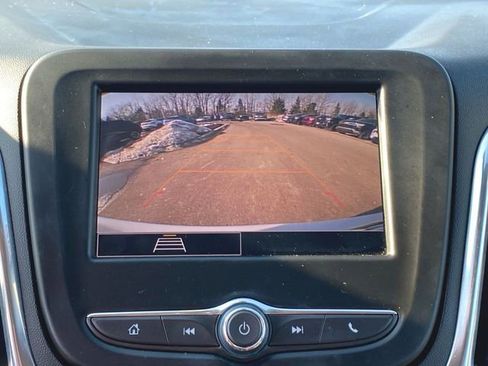 Used 2023 Chevrolet Equinox LS image 14