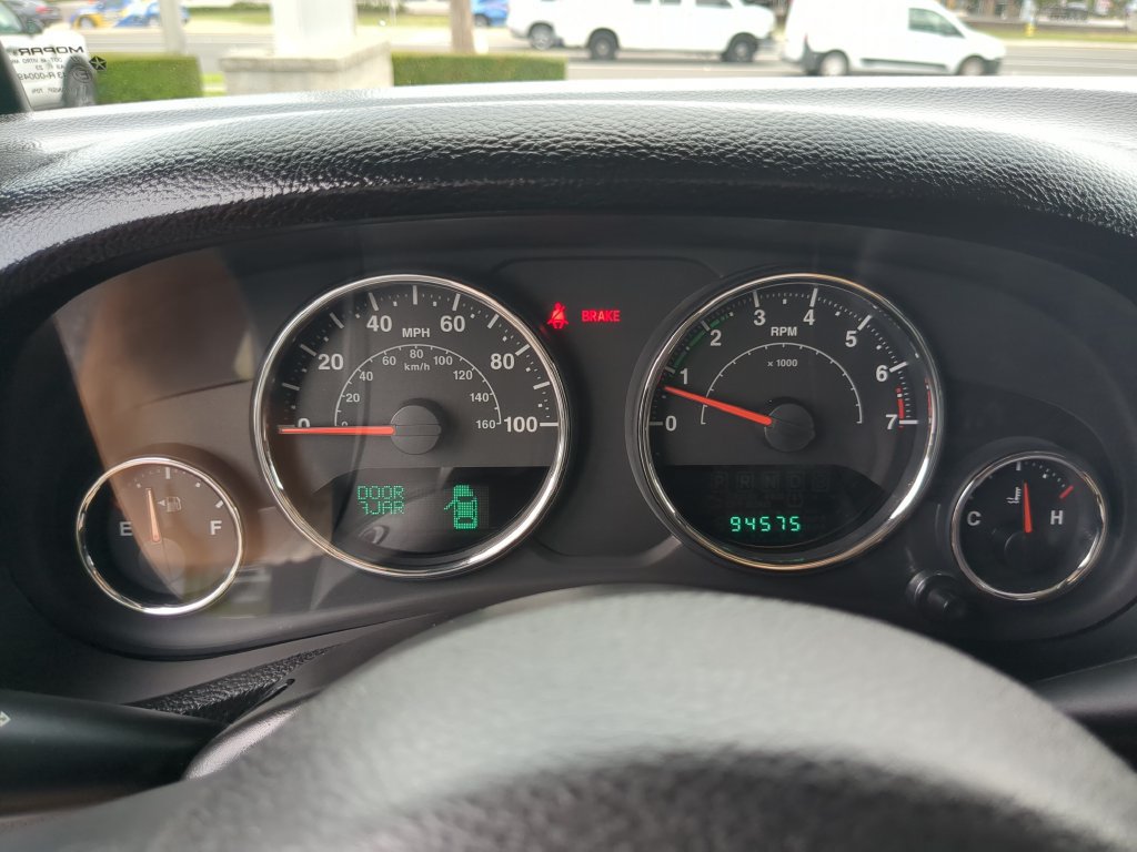 Used 2013 Jeep Wrangler Unlimited Sport AWD/4WD image 31