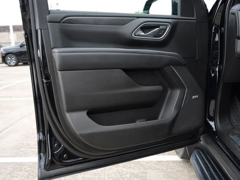 Used 2021 Chevrolet Tahoe RST w/ Luxury Package image 19