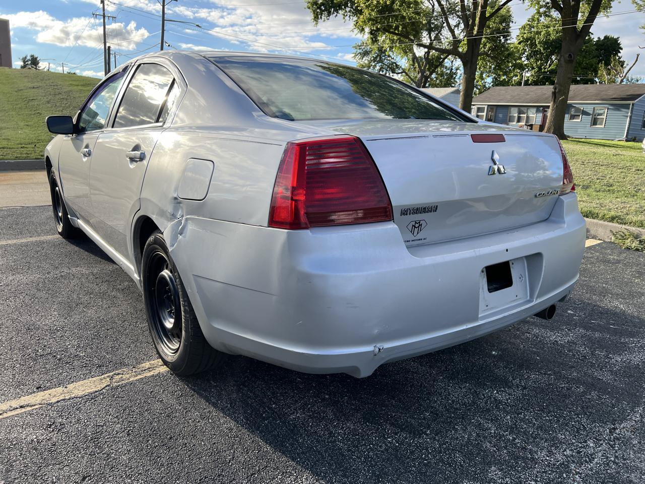 Used 2008 Mitsubishi Galant ES FWD image 3