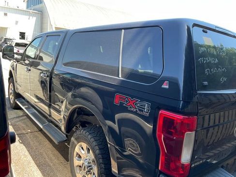 Used 2019 Ford F250 Lariat w/ Lariat Ultimate Package AWD/4WD image 4