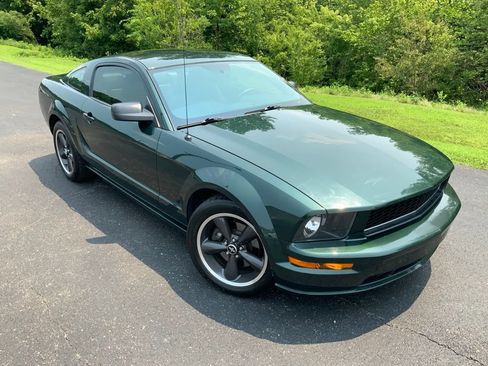 Used 2008 Ford Mustang GT Premium RWD image 2