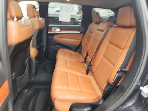 Used 2012 Jeep Grand Cherokee Overland AWD/4WD image 14