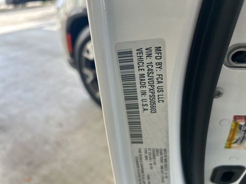 Used 2023 Jeep Wagoneer Series III w/ Preferred Equipment Group image 50