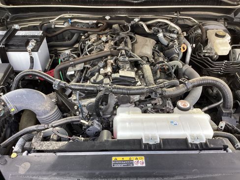 Used 2024 Toyota Tacoma TRD Sport image 28