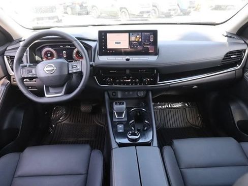 Certified 2025 Nissan Rogue SL w/ Tech Package AWD/4WD image 24