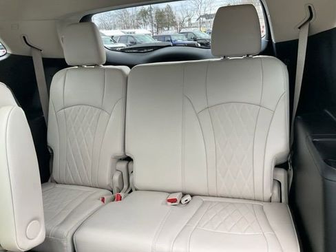 Certified 2022 Buick Enclave Avenir image 19