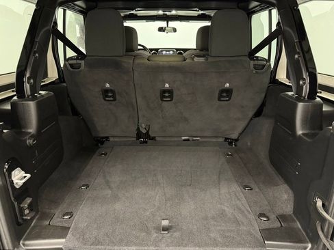 Used 2021 Jeep Wrangler Unlimited Sport w/ Technology Group image 11