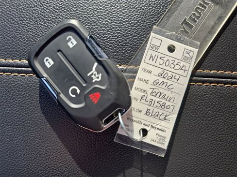 Used 2024 GMC Terrain AT4 w/ Infotainment Package II image 37