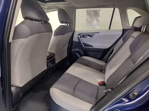 Used 2019 Toyota RAV4 XLE w/ Convenience Package AWD/4WD image 28