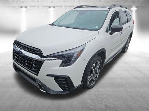 Certified 2025 Subaru Ascent Touring AWD/4WD image 2