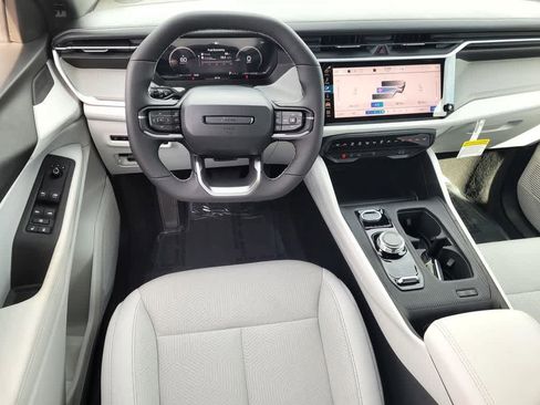 New 2026 Jeep Cherokee Laredo image 12