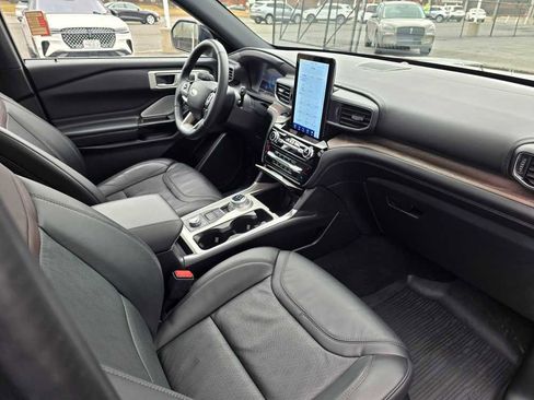 Used 2023 Ford Explorer Platinum w/ Technology Package image 29