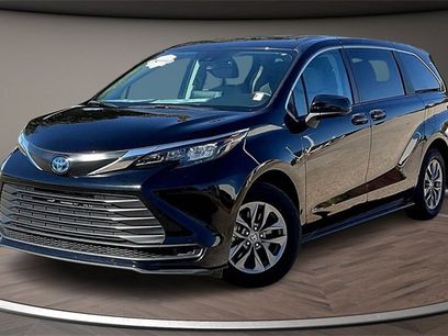 Used 2024 Toyota Sienna LE