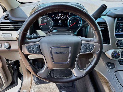Used 2020 GMC Yukon Denali RWD image 11