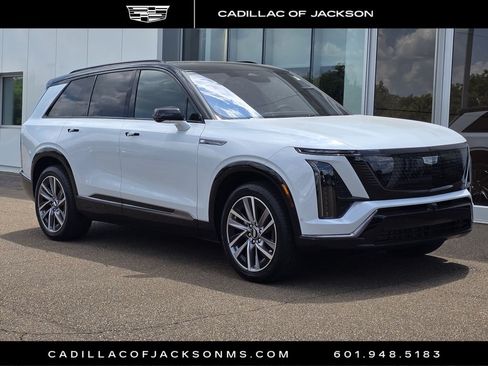Used 2027 Cadillac Vistiq Sport w/ LPO, Floor Liner Package AWD/4WD image 5