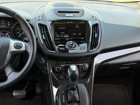 Used 2015 Ford Escape Titanium FWD image 17